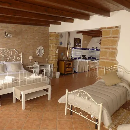 La Mansarda Bed and Breakfast 3*